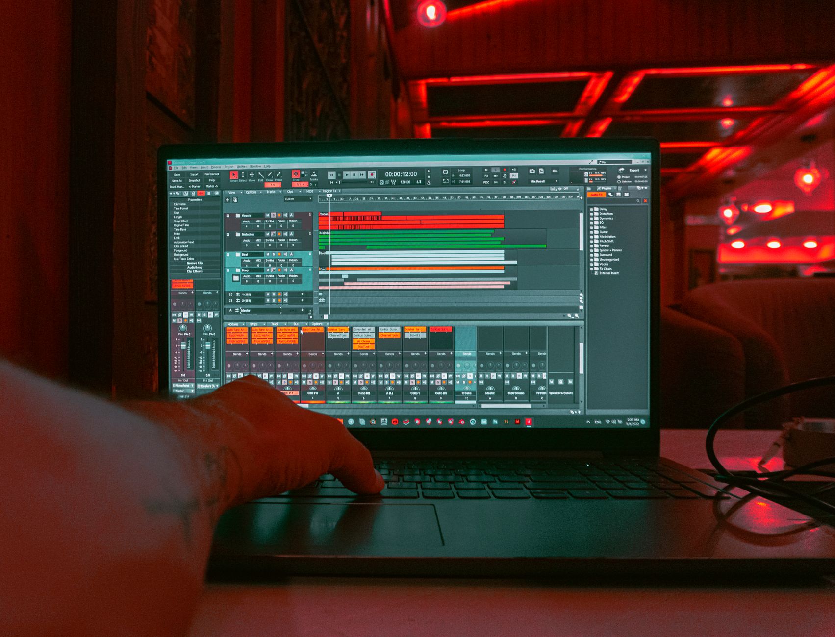 11 AI Songwriting Assistants That Help You Finish Songs