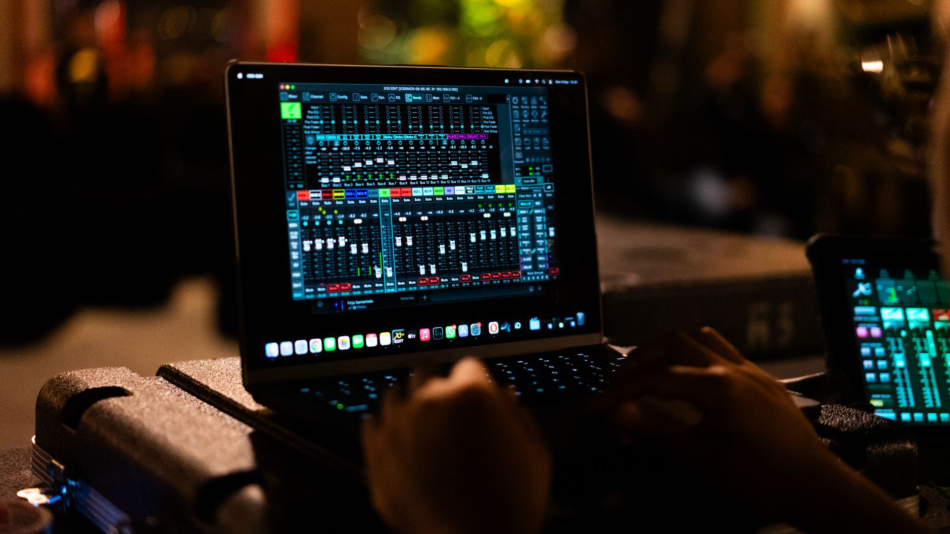 How to Sample Your Own Songs in Suno