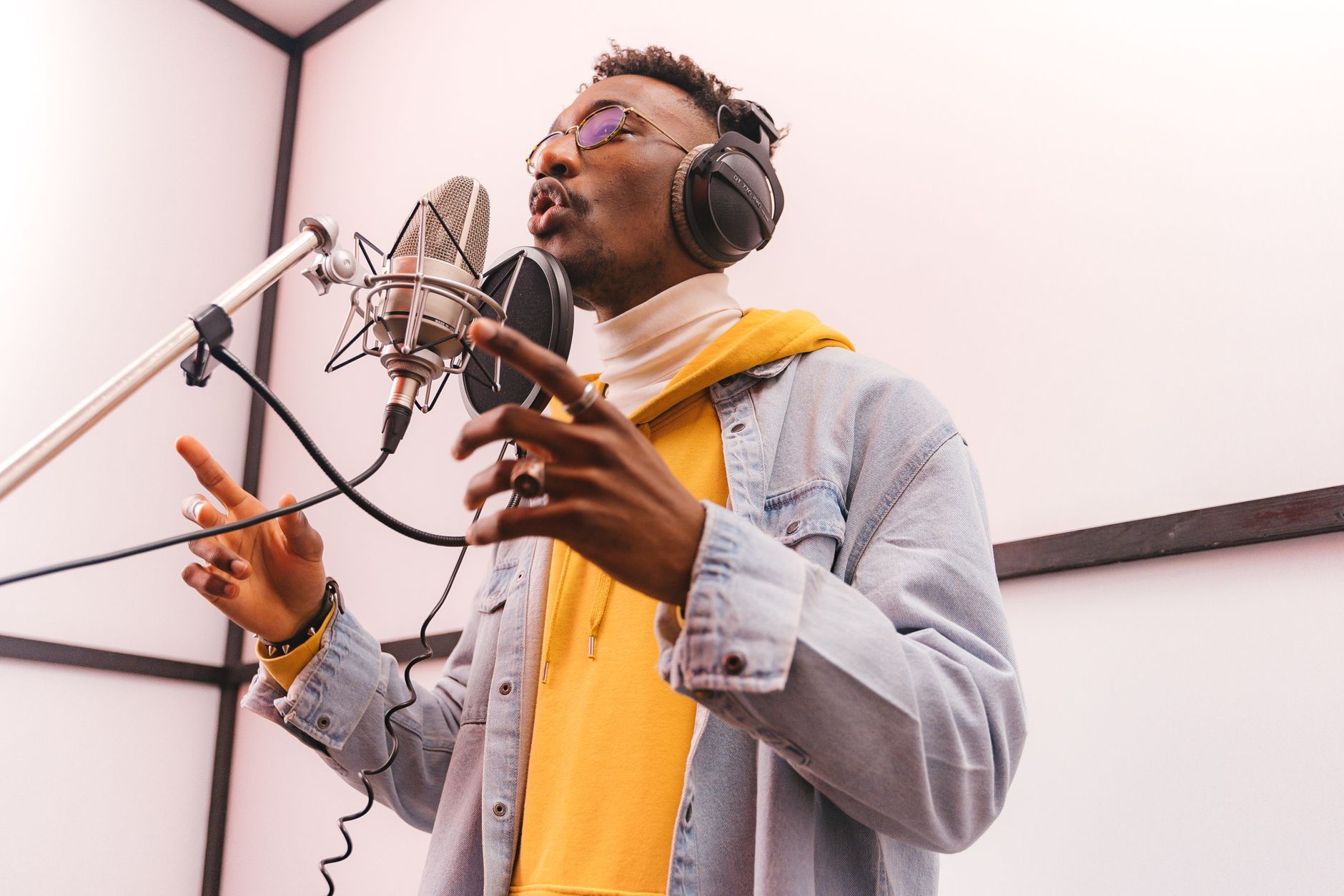 How to Write a Drill Song: Structure, Lyrics & Flow